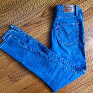 High Waisted Button Up Levi’s